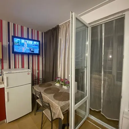 Apartment Flat Near The Sea *