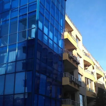Apartment Flat Near The Sea *